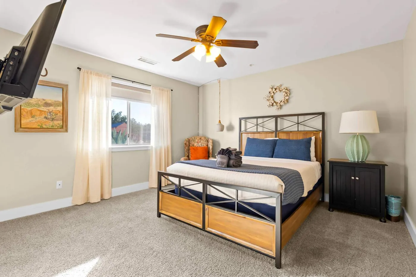King bedroom, alternate view
